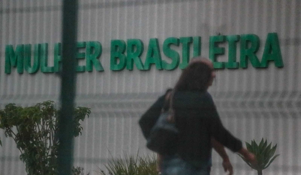 Homem é preso após ser denunciado por estuprar a filha de 13 anos