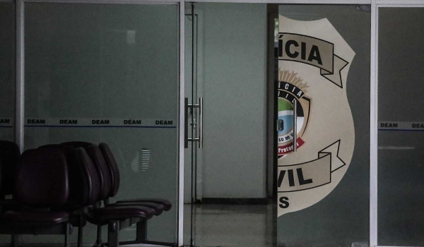 Pedreiro nega estupro, diz que filha de 13 anos via 