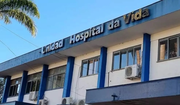 Mulher baleada e esfaqueada em bairro é levada para a UTI em hospital de Dourados