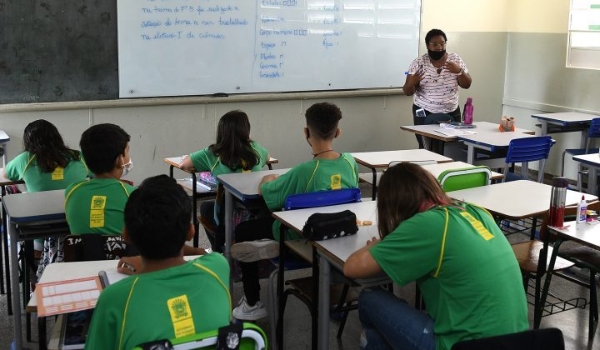 Professores da Rede Estadual de Ensino têm reajuste salarial de 15%