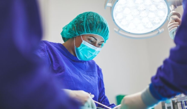 Associação dos EUA indica remédio e bariátrica para crianças com obesidade