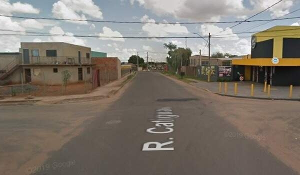 Homem é socorrido após ser espancado por equipe da Guarda Civil