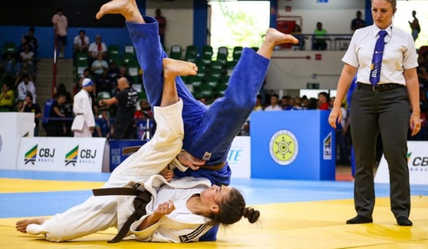 Espaço para mulheres no judô cresce além do tatame e chega a funções de decisão