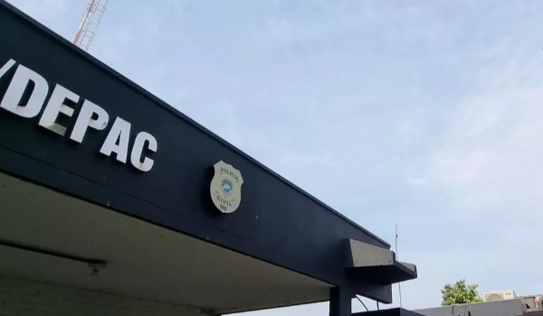 Ladrões roubam bicicleta exposta em mostruário de loja em Dourados