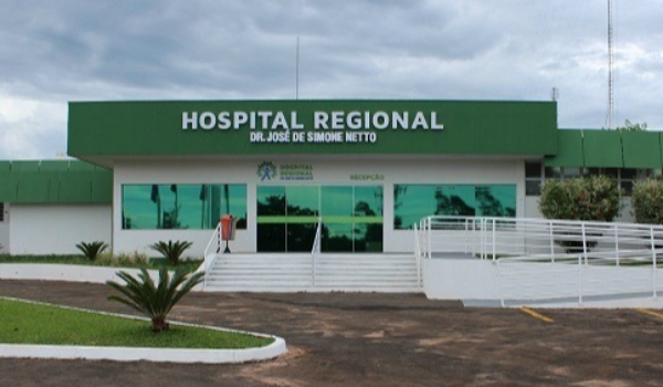 Mulher morre ao ser atingida por carreta que fazia conversão