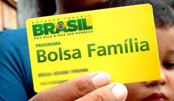 Parcela do Bolsa Família e Auxílio Gás é paga nesta segunda-feira; confira calendário