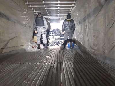 Polícia apreende 5 toneladas de maconha em caminhão que saiu de Guia Lopes da Laguna