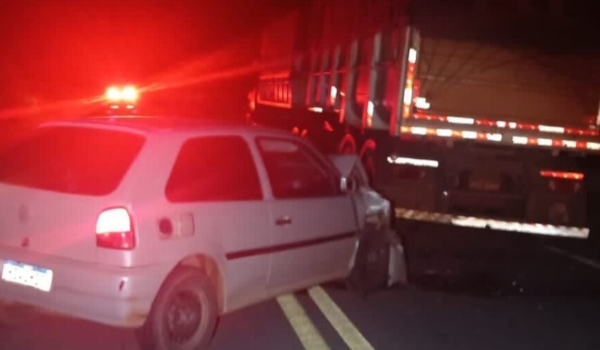 Idoso bate em caminhão parado e morre na rodovia MS-339