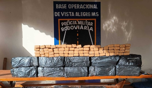 Durante perseguição, traficantes são presos com 326kg de maconha na MS-164