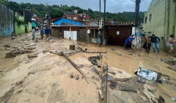 Prioridade é atender vítimas de chuva “sem precedentes”, diz Defesa Civil de SP