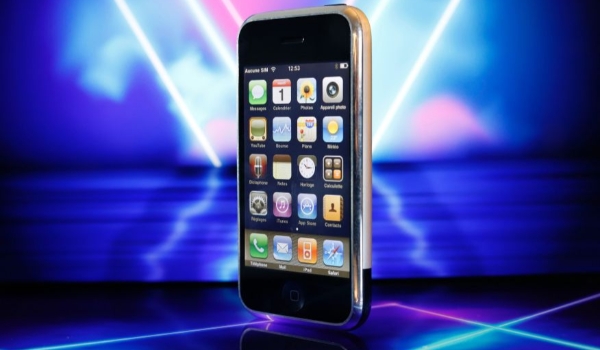 iPhone de primeira geração é vendido por US$ 63 mil em leilão