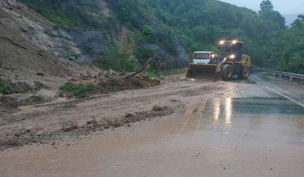 Litoral de São Paulo terá chuva frequente até quarta, diz previsão do tempo