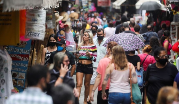 PIB de 2022 deve ser forte, mas indicará desaceleração em 2023, dizem economistas