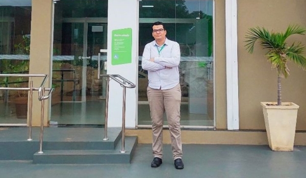 Com Vale Universidade, egresso de escola pública vira gerente de banco e quer novas oportunidades