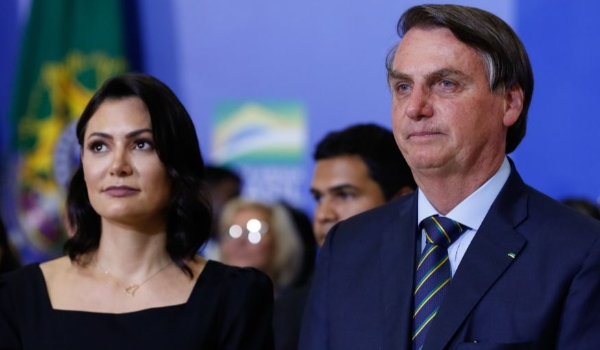 Entenda caso de joias que o governo Bolsonaro tentou trazer ilegalmente ao Brasil