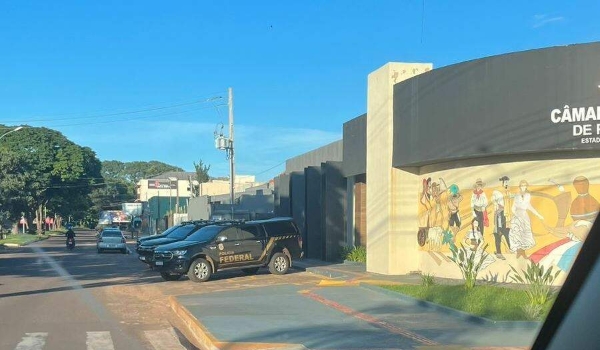 PF cumpre mandado na casa de vereador