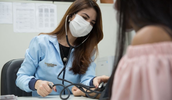 Endometriose afeta mais de 7 milhões de brasileiras; conheça os sintomas