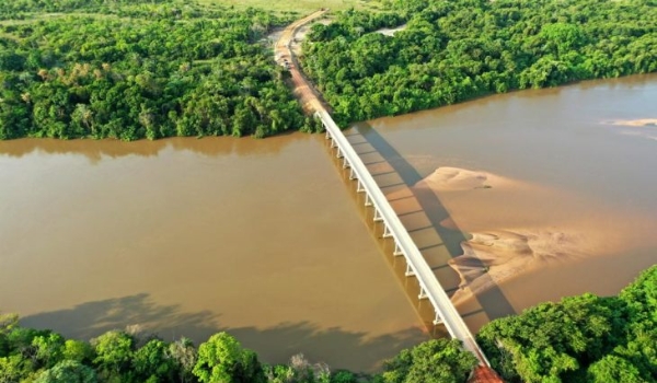 Em Cuiabá, Peluffo prospecta sistema digital de obras e apresenta projeto de integração no Pantanal