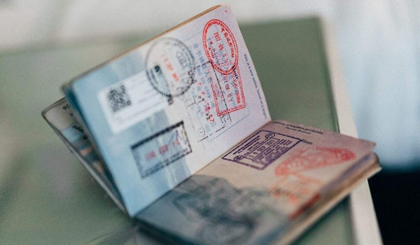 Viajar para o exterior e voltar sem o carimbo no passaporte
