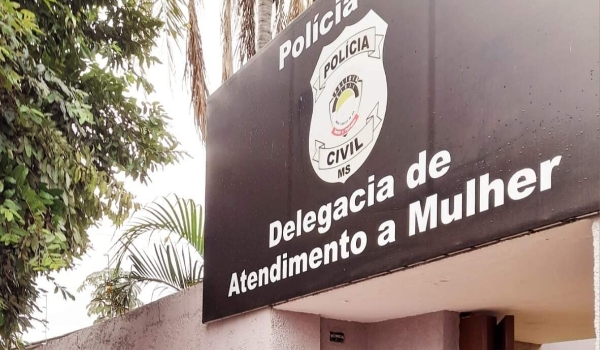 Professor suspeito de estuprar aluna de 11 anos dentro de escola é afastado