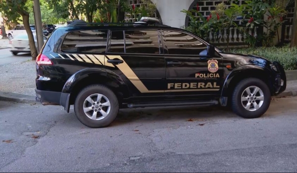 Acusado de estupro, homem foragido há 20 anos é preso no Rio após tentar registrar arma na PF