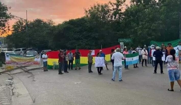 Professores bolivianos voltam a fechar fronteira com Corumbá