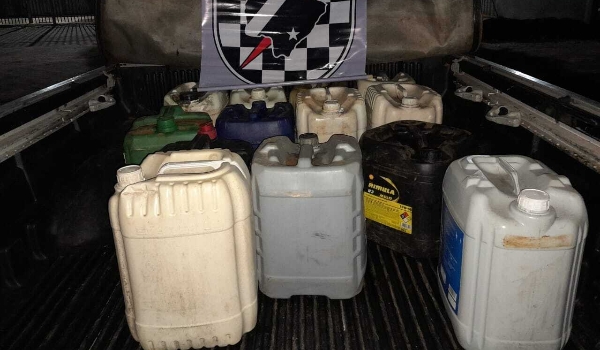 “Ladrão de combustível”, servidor que furtava diesel de ônibus escolar é preso