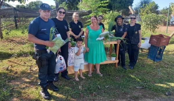 Ação solidária no presídio de Aquidauana distribui ervas medicinais e hortaliças a moradores da região