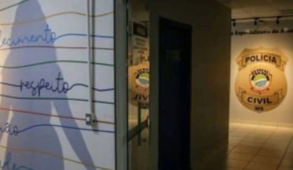 Menino de 10 anos é encontrado abandonado em frente a barbearia em Campo Grande