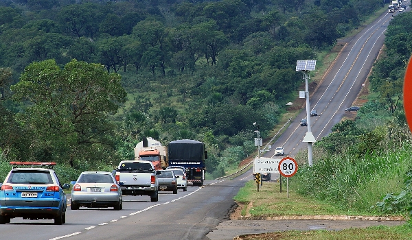 Vai pegar a estrada? Confira dicas para quem vai viajar de carro no feriado
