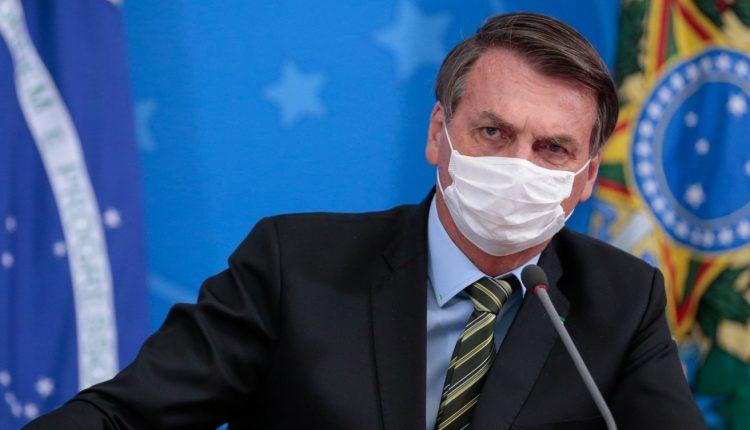 Sobre pandemia, Bolsonaro afirma que o pânico foi disseminado
