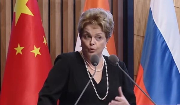 Dilma toma posse como presidente do Banco dos Brics em Xangai