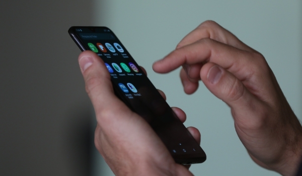 Entenda portaria de Dino que pode suspender plataformas de rede social do Brasil