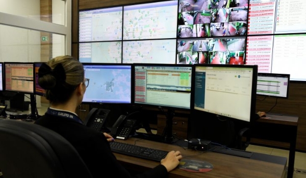 Botão de alerta poderá ser acionado por aplicativo pelos funcionários das escolas