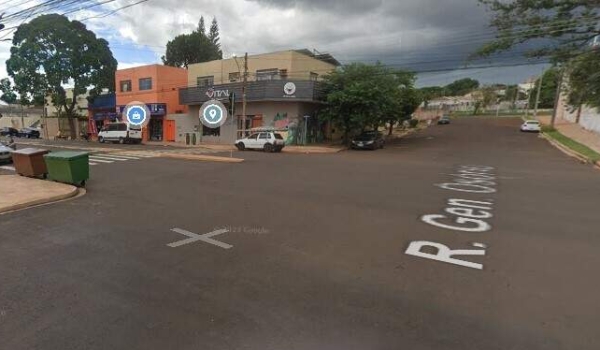 Ladrão é baleado enquanto furtava telhas de imóvel abandonado