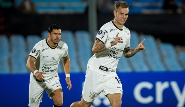 Corinthians está a uma vitória da liderança isolada na Libertadores