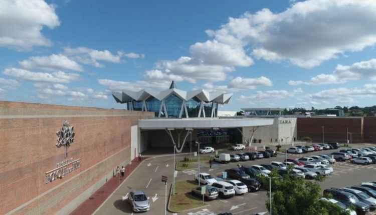 Nova rotina: shoppings mudam horário de funcionamento para cumprir decreto