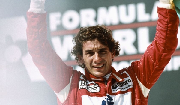 Alckmin sanciona lei que torna Ayrton Senna patrono do esporte brasileiro