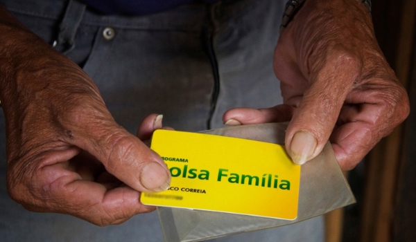 Novo Bolsa Família é pago a beneficiários com NIS de final 0 nesta sexta (28)
