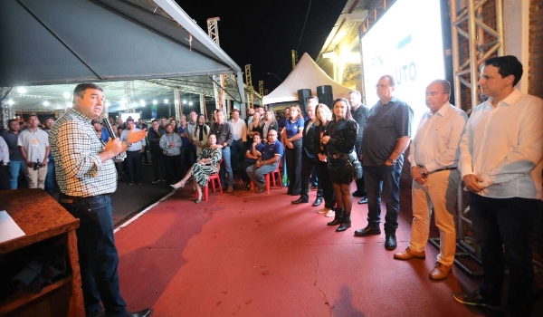Fortalecendo a cultura, governador participa da tradicional Festa da Linguiça