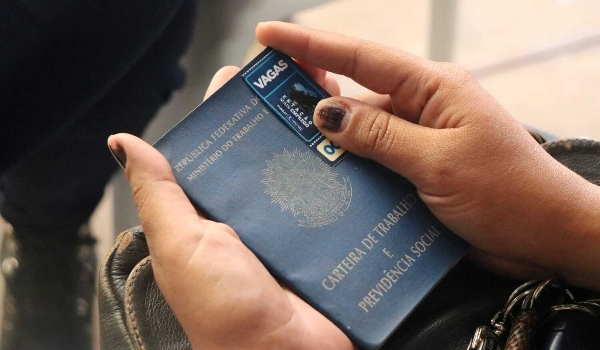 Frigorífico faz processo seletivo com 130 vagas de emprego nesta quinta-feira