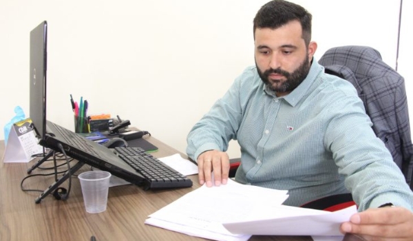 Primeiro da família com curso superior, Alisson se formou em Direito com apoio de programa do Governo