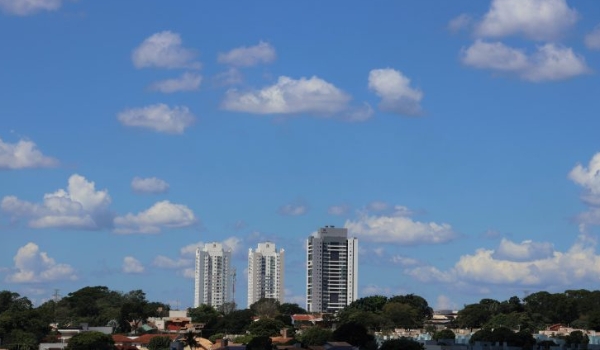 Céu limpo e temperaturas amenas marcam quarta-feira em MS
