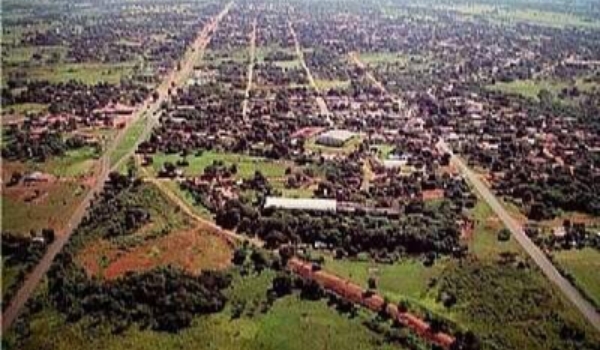 Jovem é agredida com golpes de facão na cabeça e mantida em cárcere pelo marido