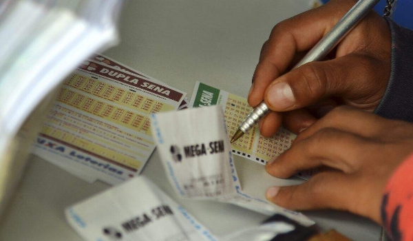 Mega-Sena pode pagar prêmio de R$ 10 milhões nesta quarta
