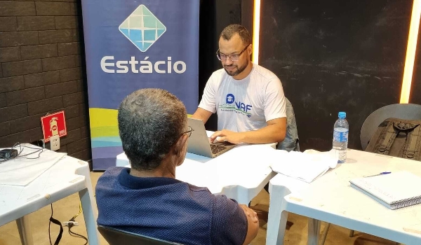 Faculdade oferece atendimento à noite para quem precisa declarar o IR