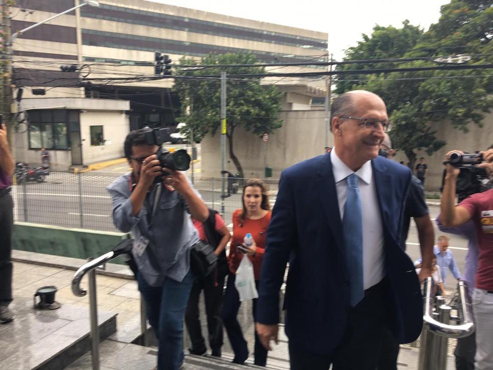 Alckmin é denunciado por lavagem de dinheiro