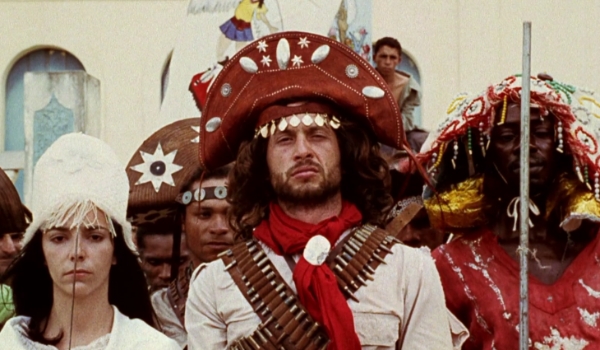 Exibição gratuita de filme de Glauber Rocha será nesta terça-feira
