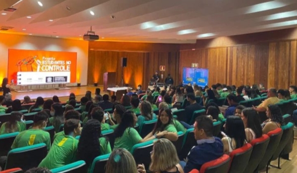 Controladoria-Geral e Secretaria de Educação lançam edição 2023 do projeto Estudantes no Controle
