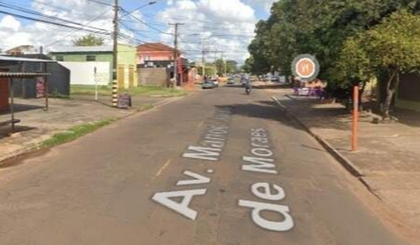 Duas adolescentes são baleadas em troca de tiros na frente de tabacaria